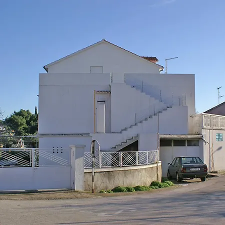 Guest house With A Parking Space Brodarica 2969